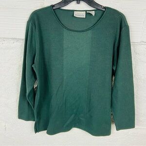 BASIC EDITION Green Long Sleeve crewneck sweater size medium